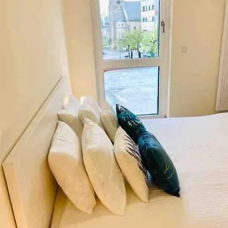 Luxury 2023 Flat In Center With Parking-hol1 Apartment